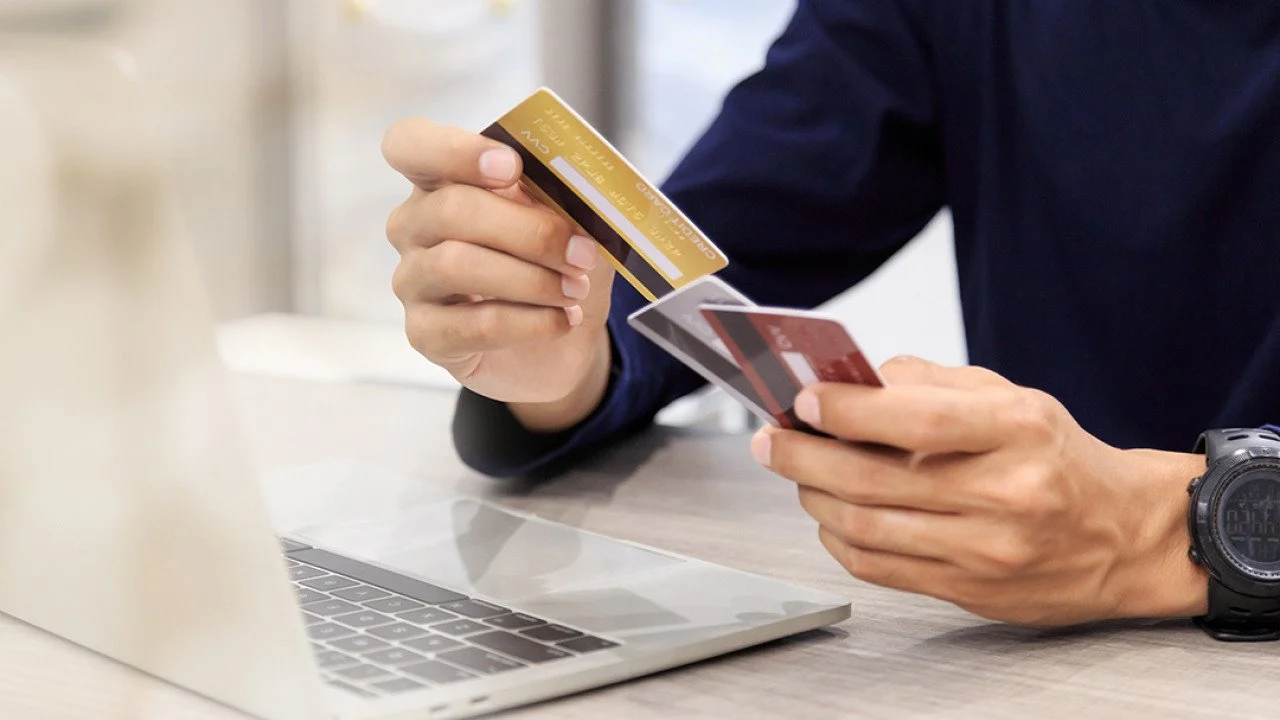 8 signs you may have a debt problem